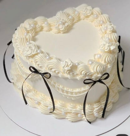 Cake Design - Heart Vintage Cake
